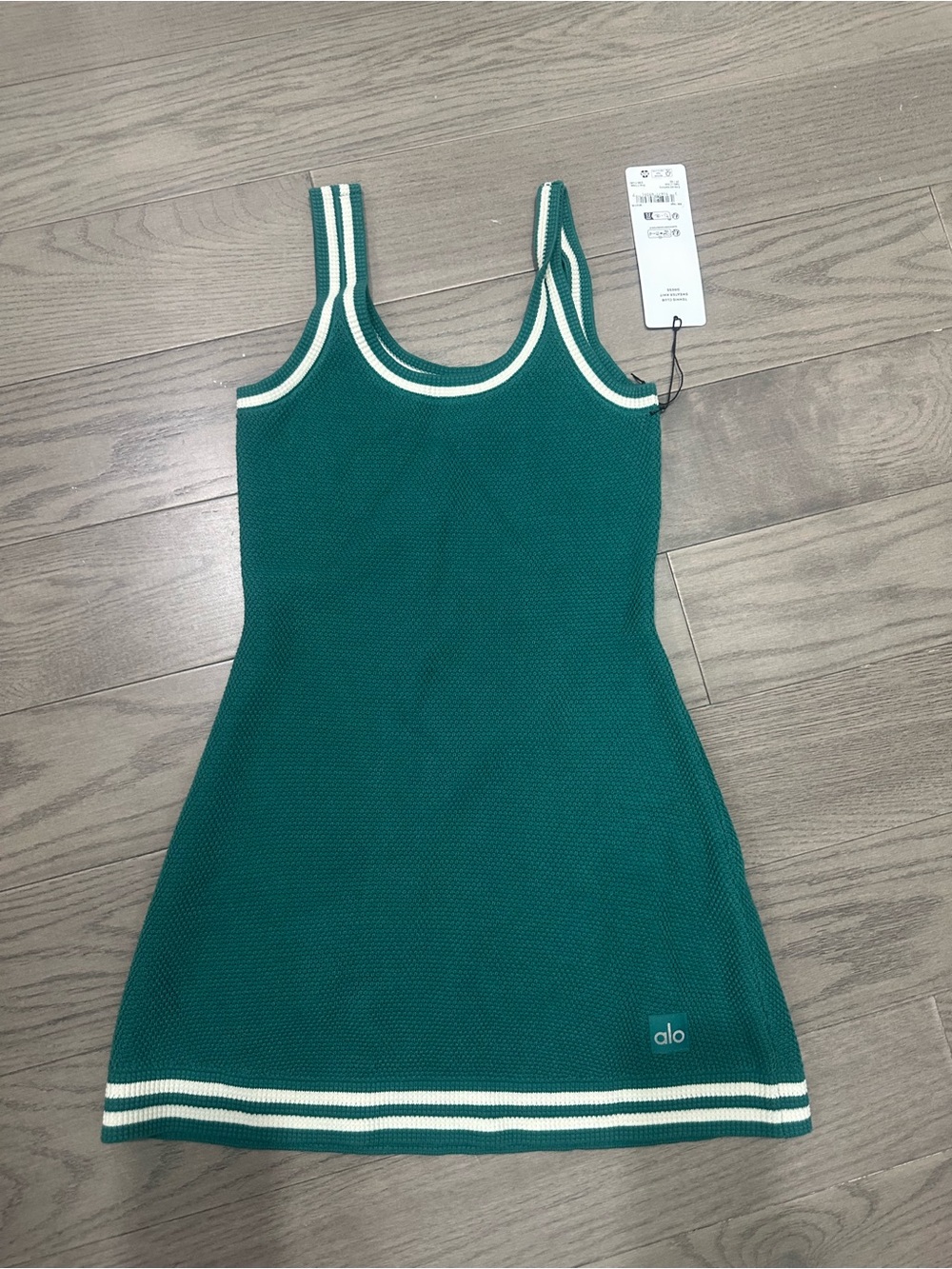 ALO Yoga Teal Knit Tank with White Stripe Trim